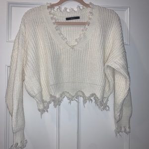 ZAFUL FRAYED HEM CROPPED V-NECK SWEATER